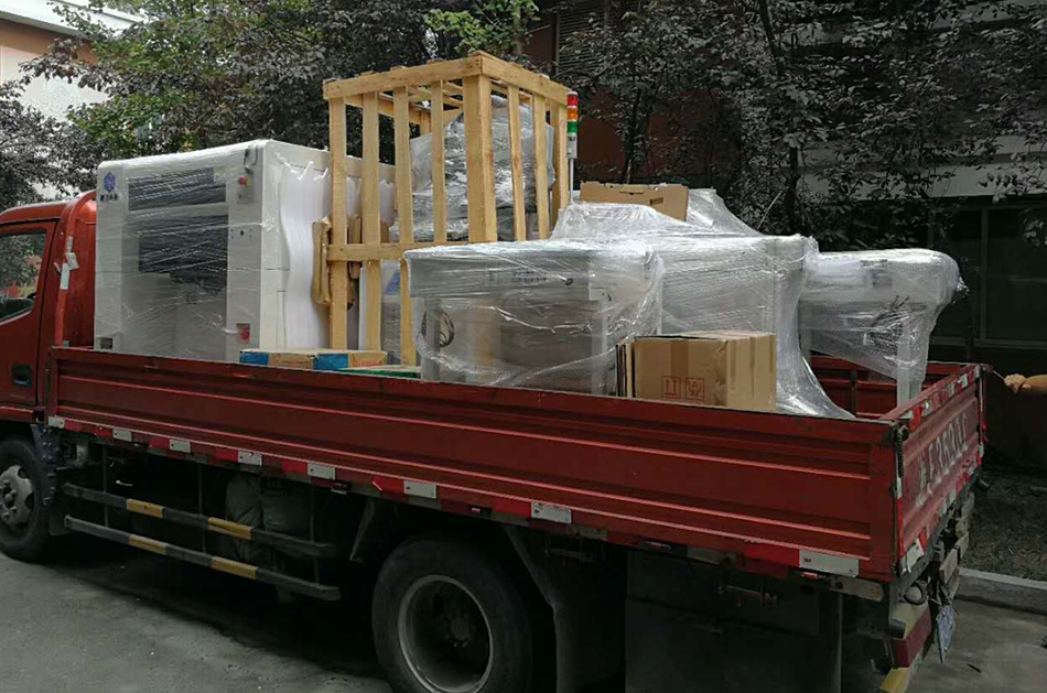 天長客戶SMT設備專車送貨，貨到上門安裝調(diào)試