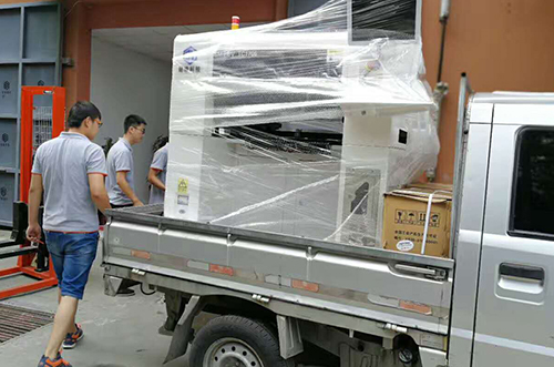 嘉興客戶SMT設備專車送貨，貨到上門安裝調試