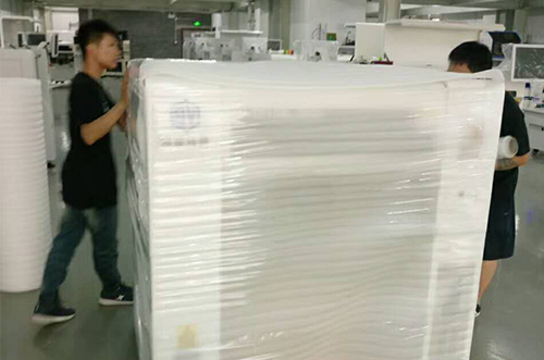 安吉客戶SMT設(shè)備專車(chē)送貨，貨到上門(mén)安裝調(diào)試