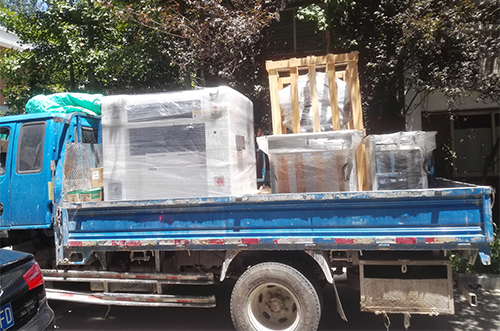 淮南客戶SMT設(shè)備專車送貨，貨到上門安裝調(diào)試