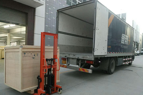 池州客戶SMT設(shè)備專車送貨，貨到上門安裝調(diào)試