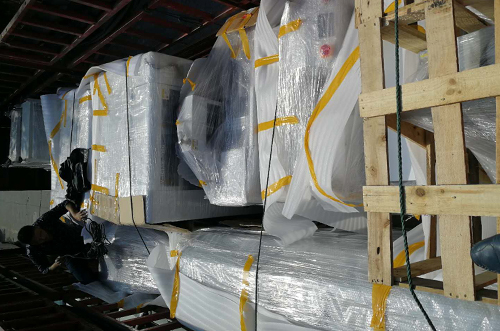 金華客戶SMT設(shè)備專車送貨，貨到上門安裝調(diào)試