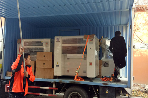 嘉善客戶SMT設(shè)備專車送貨，貨到上門安裝調(diào)試