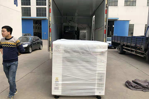 蘇州客戶SMT設(shè)備專車送貨，貨到上門安裝調(diào)試