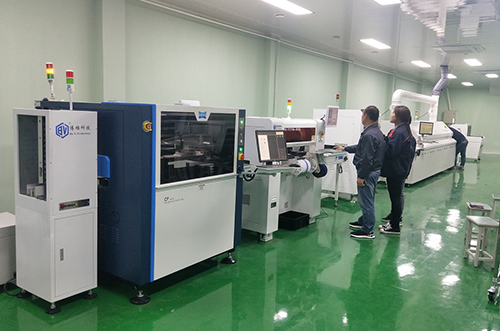 全自動高端SMT生產(chǎn)線和波峰焊插件線安裝培訓(xùn)完