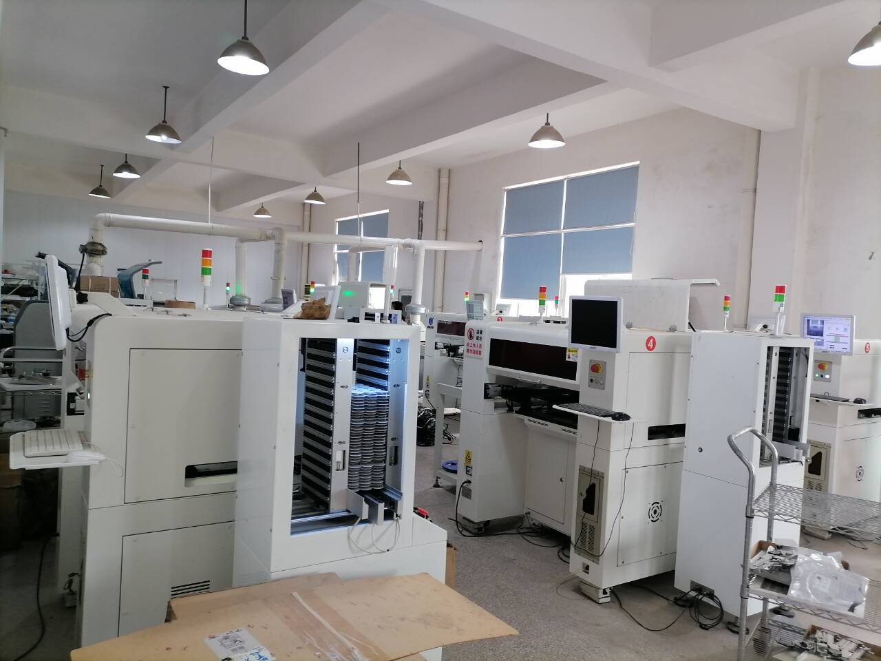 客戶(hù)SMT生產(chǎn)線開(kāi)始安裝使用啦